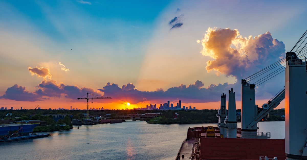 Port Houston Drayage: Servicing A Gateway to Global Commerce